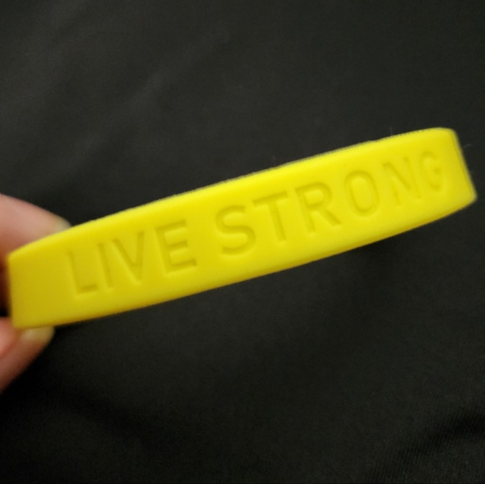 COPY - NIKE LIVE STRONG Logo Bracelet Yellow Wristband New!
